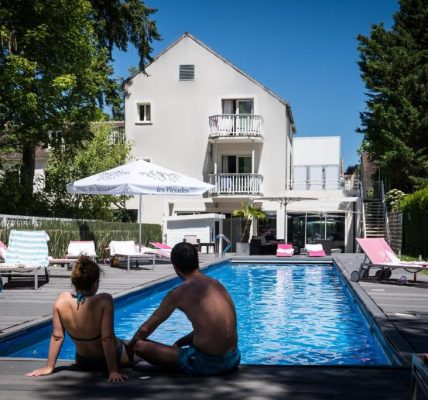 Piscine Les Pleiades Hôtel-Spa-Restaurant Barbizon