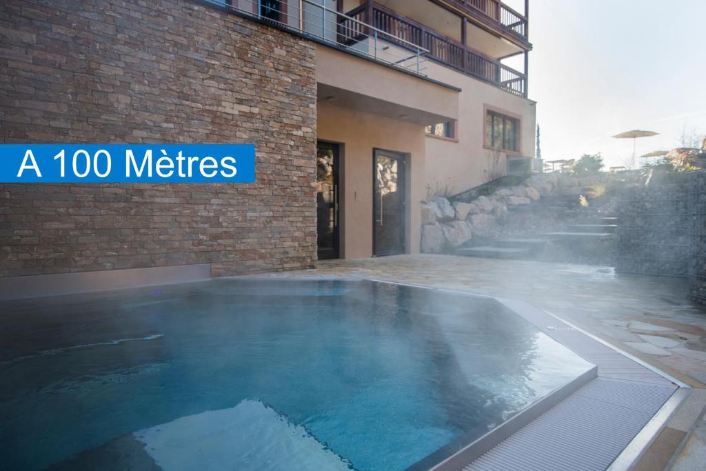 Piscine Résidence des Châteaux Hôtels Spa à Ottrott Piscine Résidence des Châteaux Hôtels Spa à Ottrott