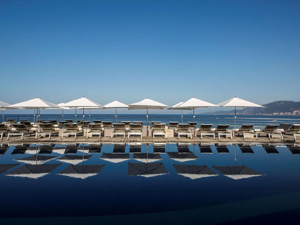 Piscine Sofitel Golfe d'Ajaccio Thalassa Sea & Spa Hôtels Spa à Porticcio