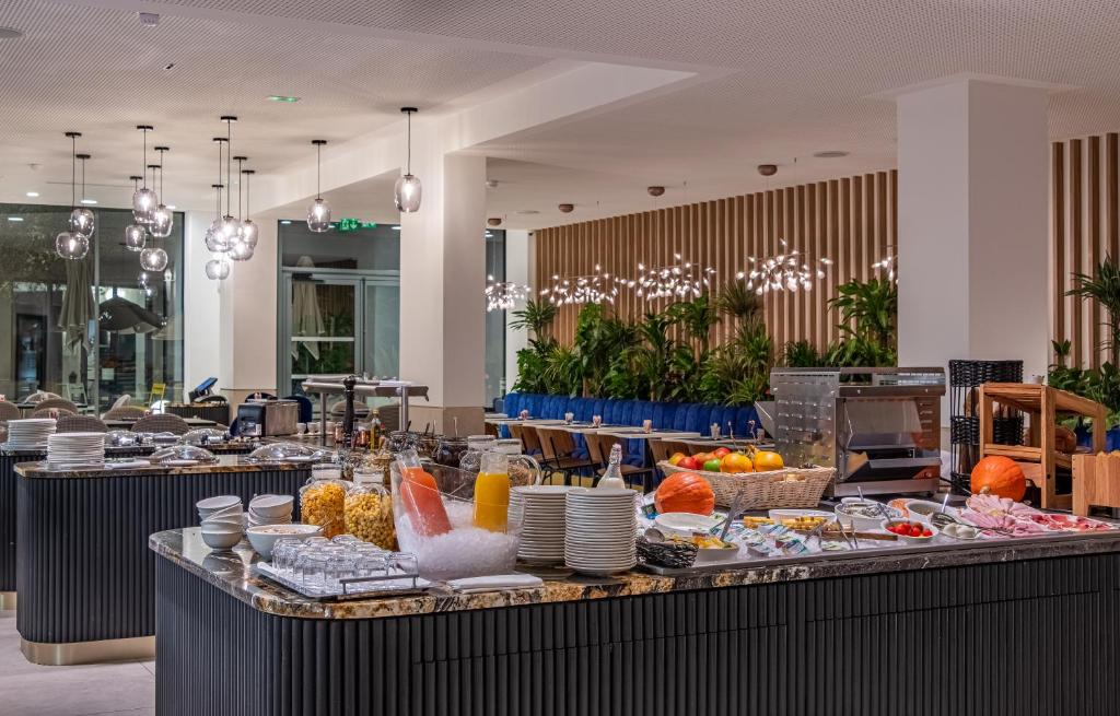 Restaurant GOLDEN TULIP LYON OUEST TECHLID Hôtel & Spa Limonest Restaurant GOLDEN TULIP LYON OUEST TECHLID Hôtel & Spa Limonest