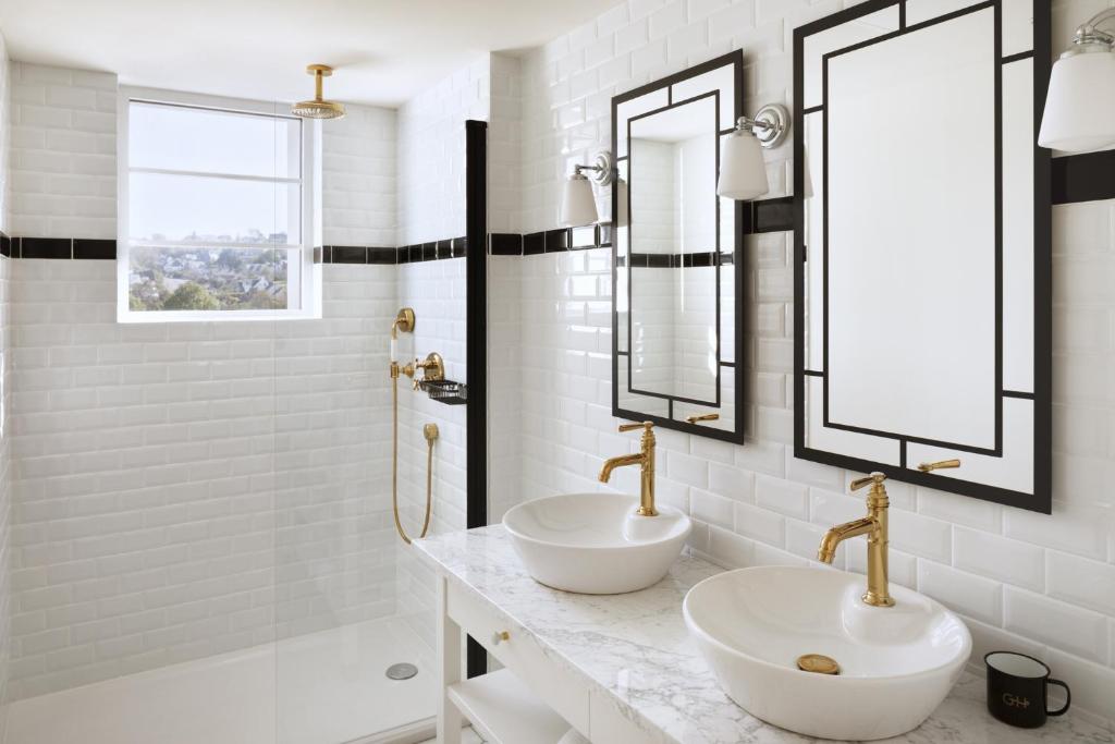 Salle de bains Grand Hôtel Spa Perros-Guirec
