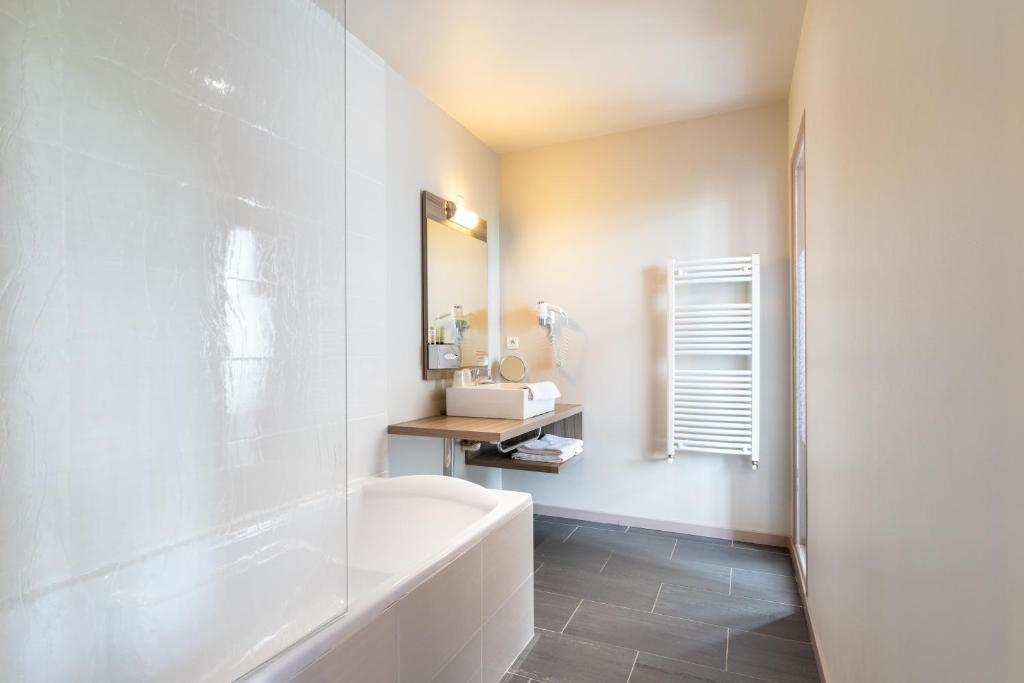 Salle de bains Hôtel Spa Brit Hôtel Spa Le Connetable Dinan
