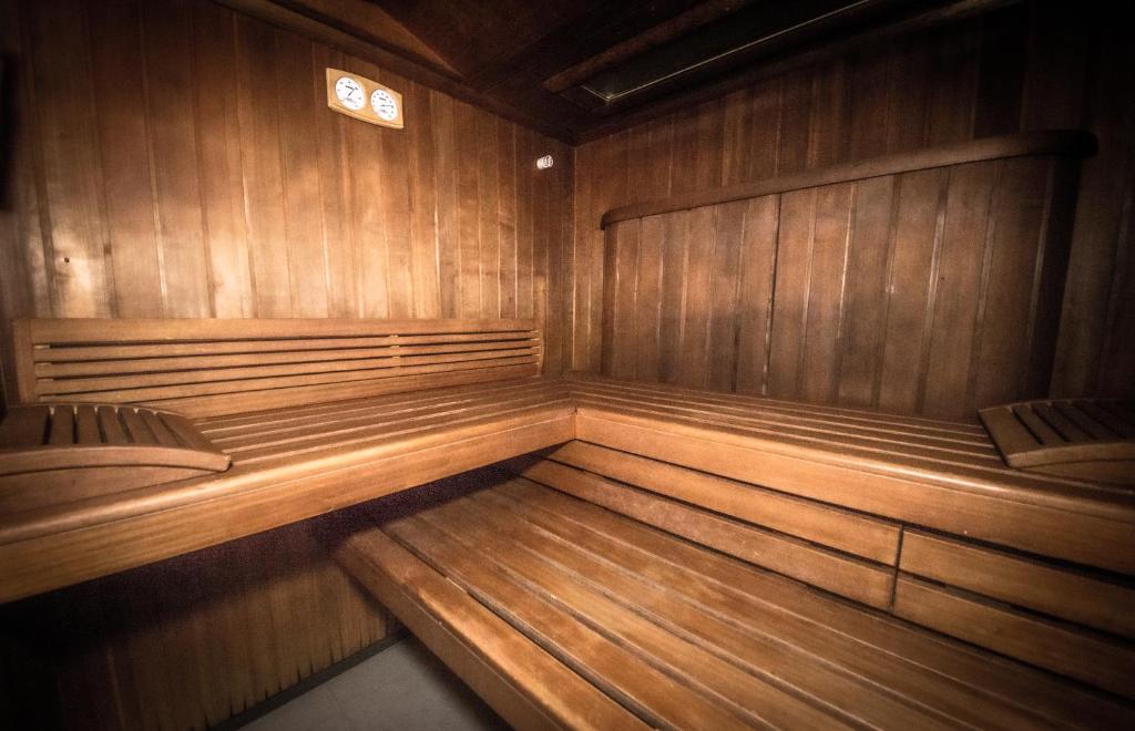 Sauna Hôtels Spa à Mulhouse Holiday Inn Mulhouse, an IHG Hôtel