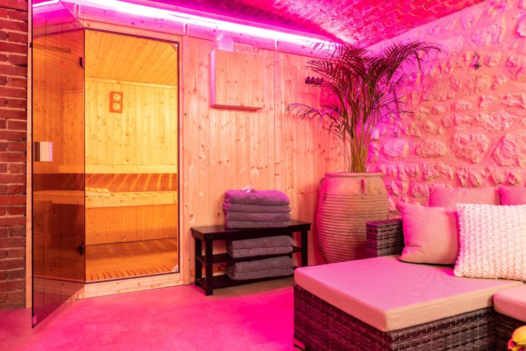 Sauna TOWNHOUSE TROUVILLE - Appart'Hôtels & Studios Sauna TOWNHOUSE TROUVILLE - Appart'Hôtels & Studios