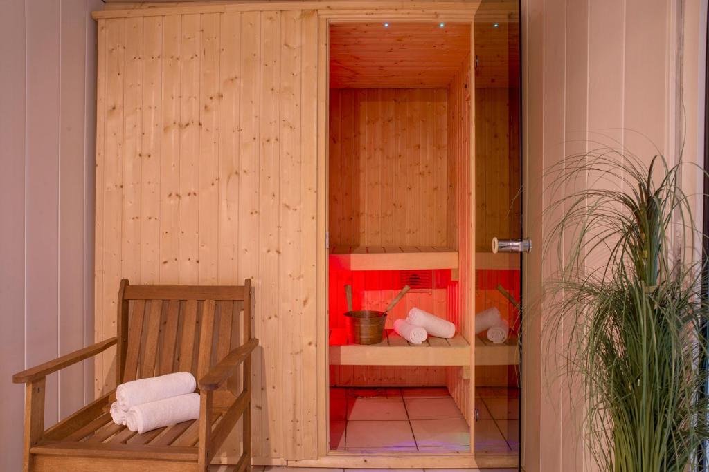 Sauna The Originals Boutique, Hôtel du Pont Roupt, Mende (Inter-Hotel) Spa