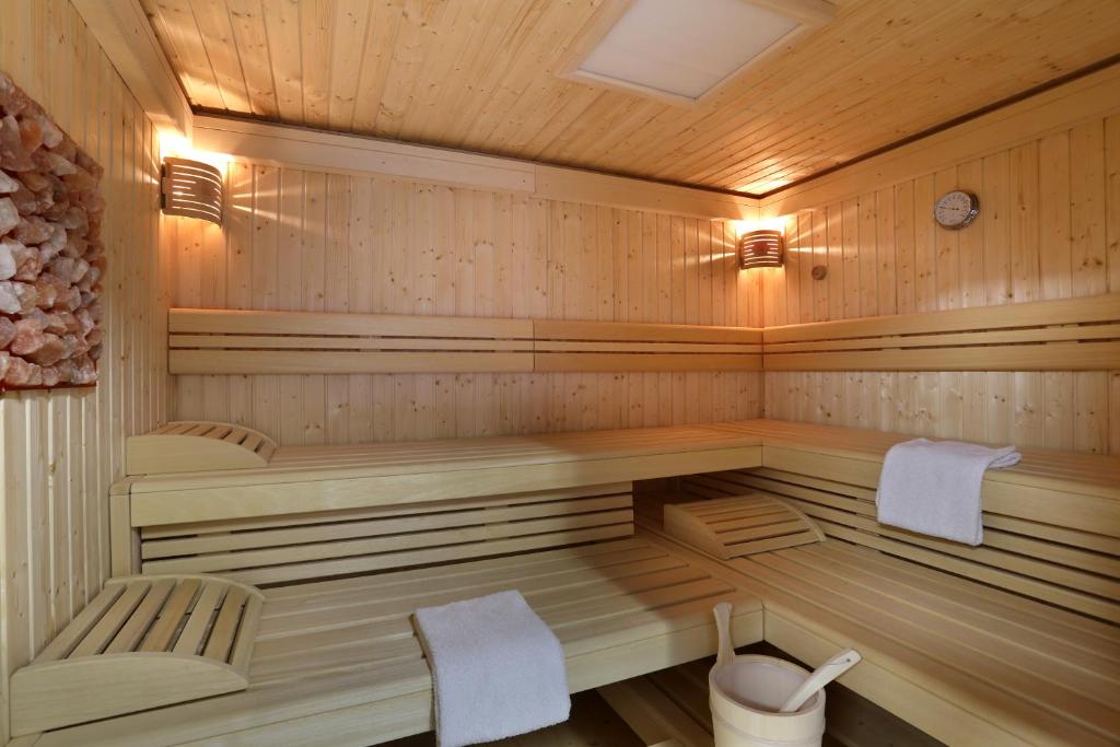 Sauna The Originals City, Hôtel Les Thermes de l'Avenue,Spa à Dax