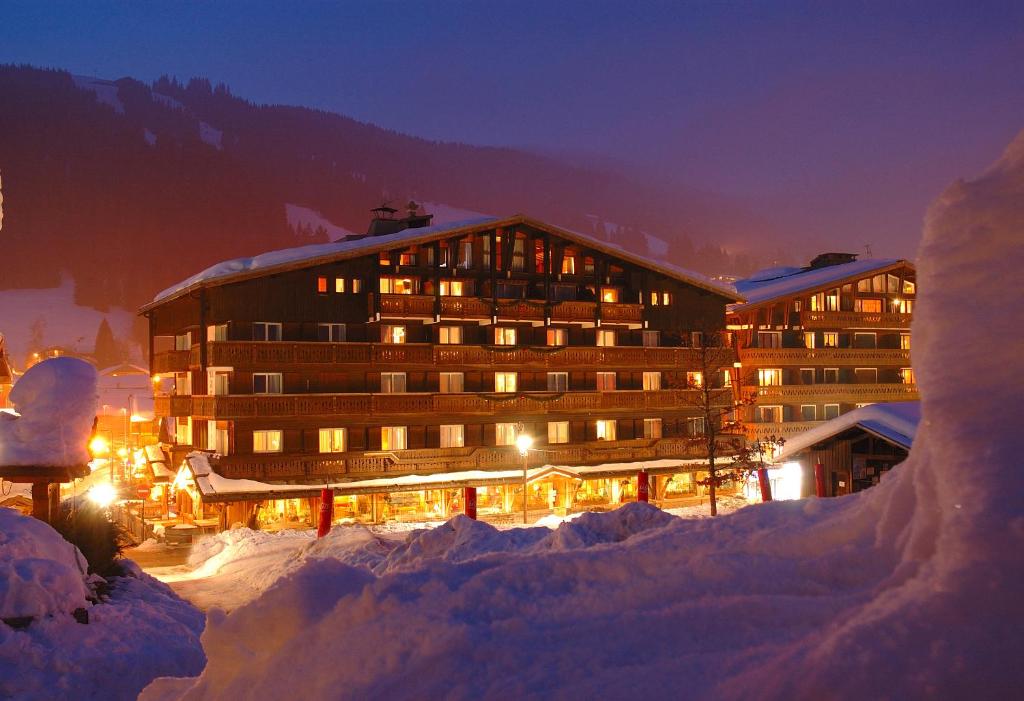 extérieure Chalet-Hôtel La Marmotte, La Tapiaz & SPA, The Originals Relais (Hotel-Chalet de Tradition) Hôtels Spa à Les Gets extérieure Chalet-Hôtel La Marmotte, La Tapiaz & SPA, The Originals Relais (Hotel-Chalet de Tradition) Hôtels Spa à Les Gets