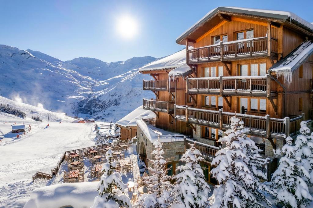 extérieure Chalet Kaya Hôtels Spa à Les Menuires extérieure Chalet Kaya Hôtels Spa à Les Menuires