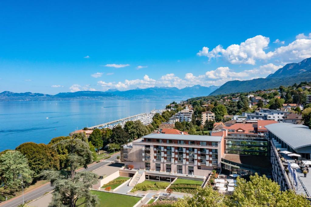 extérieure Hilton Evian Les Bains Hôtels Spa à Évian-les-Bains