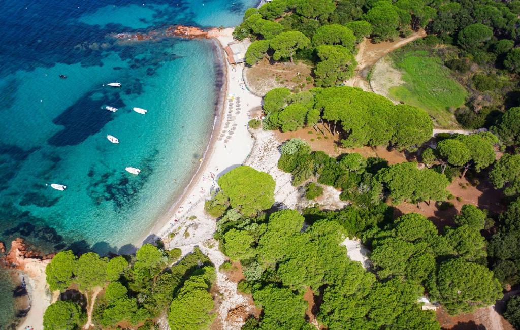 extérieure Hôtel Ambassador Palombaggia Hôtels Spa à Porto-Vecchio extérieure Hôtel Ambassador Palombaggia Hôtels Spa à Porto-Vecchio