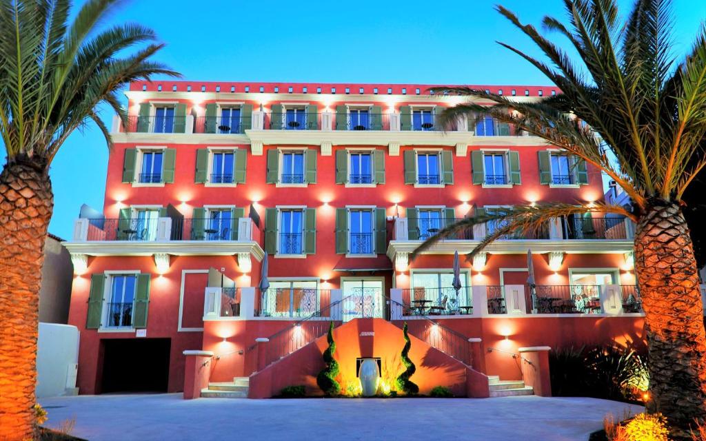 extérieure Hôtel Liberata & Spa à LʼÎle-Rousse