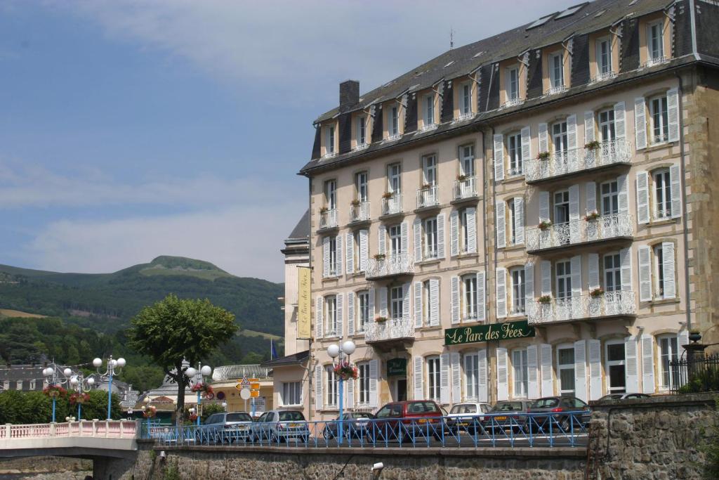 extérieure Le Parc Des Fees Hôtel Retaurant & Spa à La Bourboule