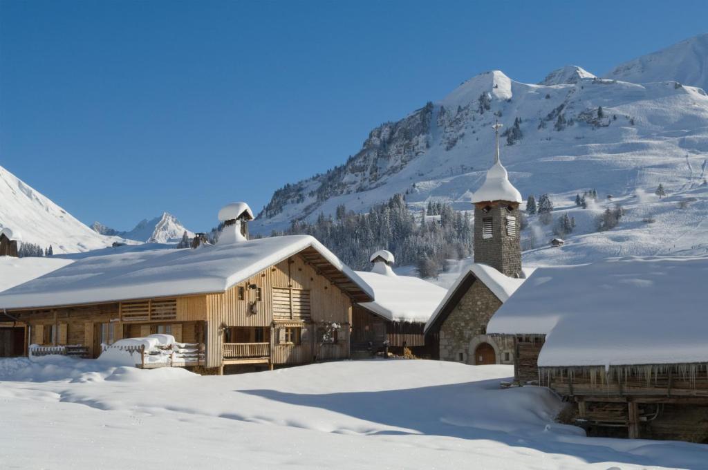 extérieure Le Roc Des Tours Hôtels Spa à Le Grand-Bornand extérieure Le Roc Des Tours Hôtels Spa à Le Grand-Bornand